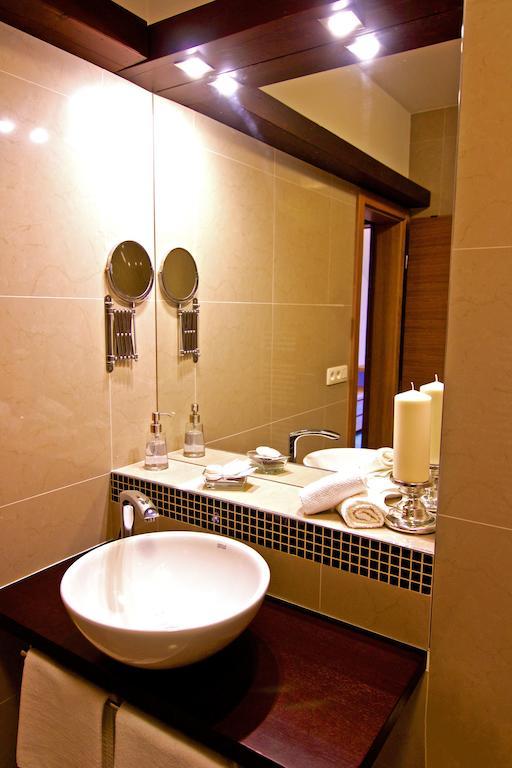Hotel Marathon Senec Exterior foto
